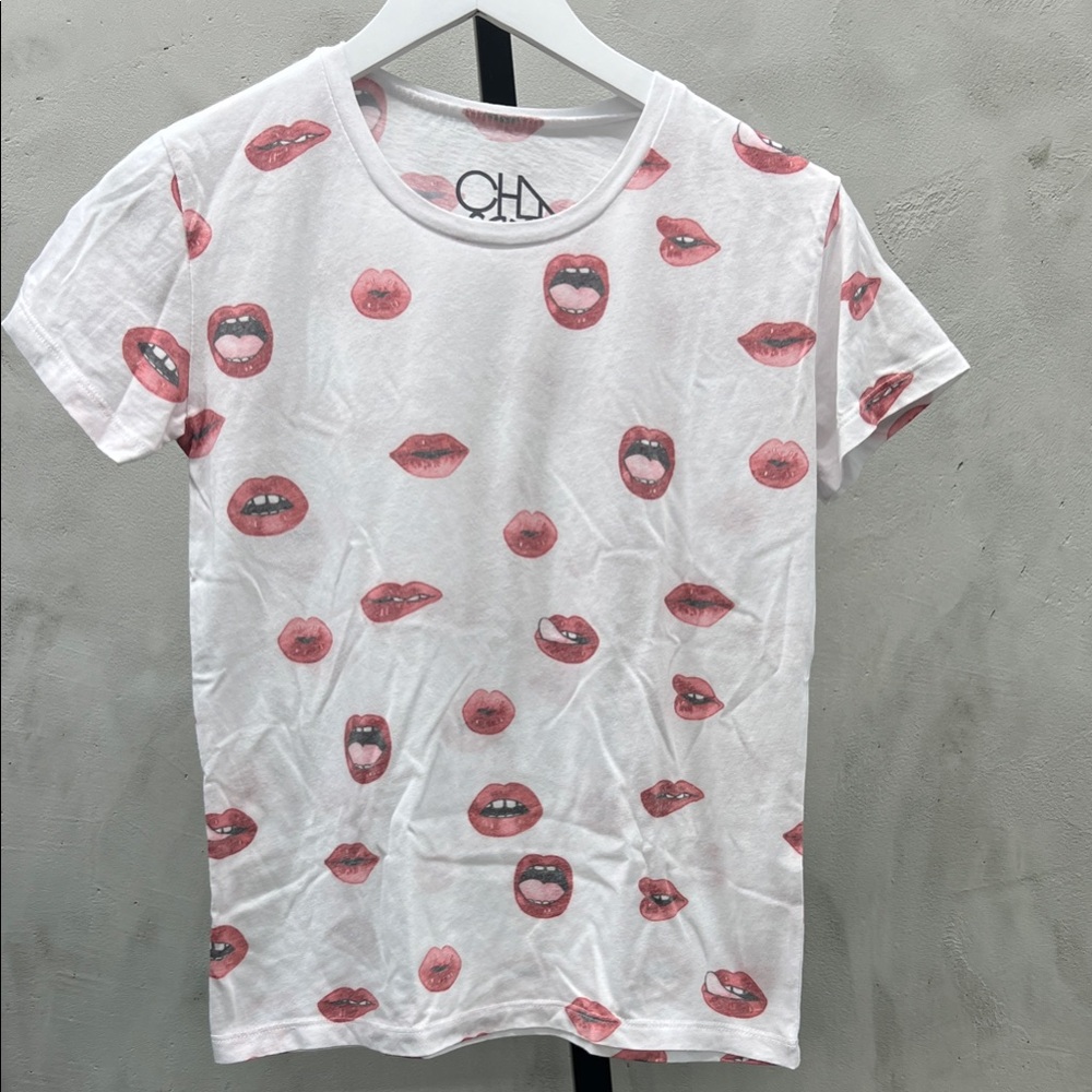 Chaser Tee with Red Lips Print